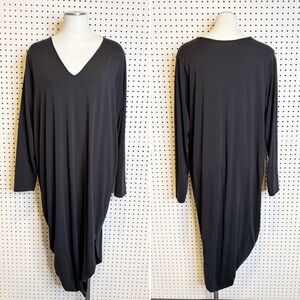 Universal Standard | Iconic Long‎ Sleeve V-Neck Geneva Dress in Black